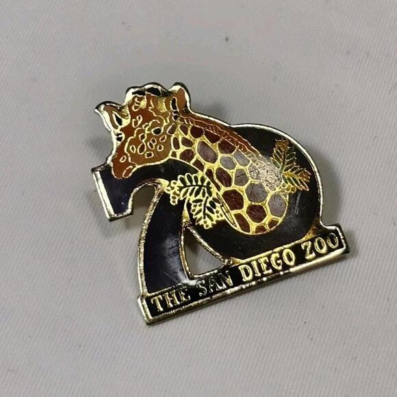 Other - Vintage Collectible Pin: The San Diego Zoo 70 Year Anniversary Giraffe Design